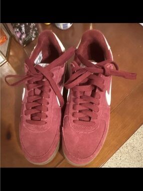 Nike Field General Women's Suede Low-Top Sneakers in Burgundy/White Sz7